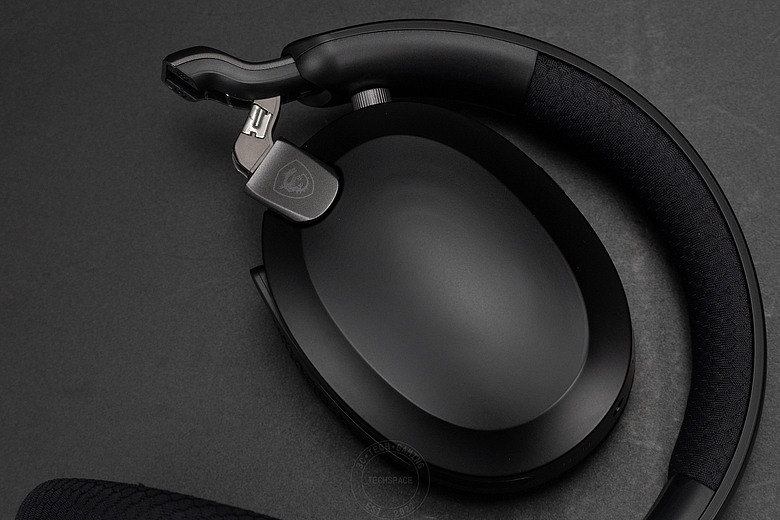 點我看大圖 告別電量焦慮!MSI MAESTRO 500 WIRELESS 無線電競耳機開箱:90 小時續航太狠,還有超低延遲與 6 麥降噪