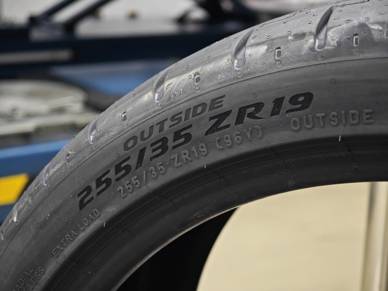 [換胎分享] G21 M340i Pirelli P ZERO PZ5
