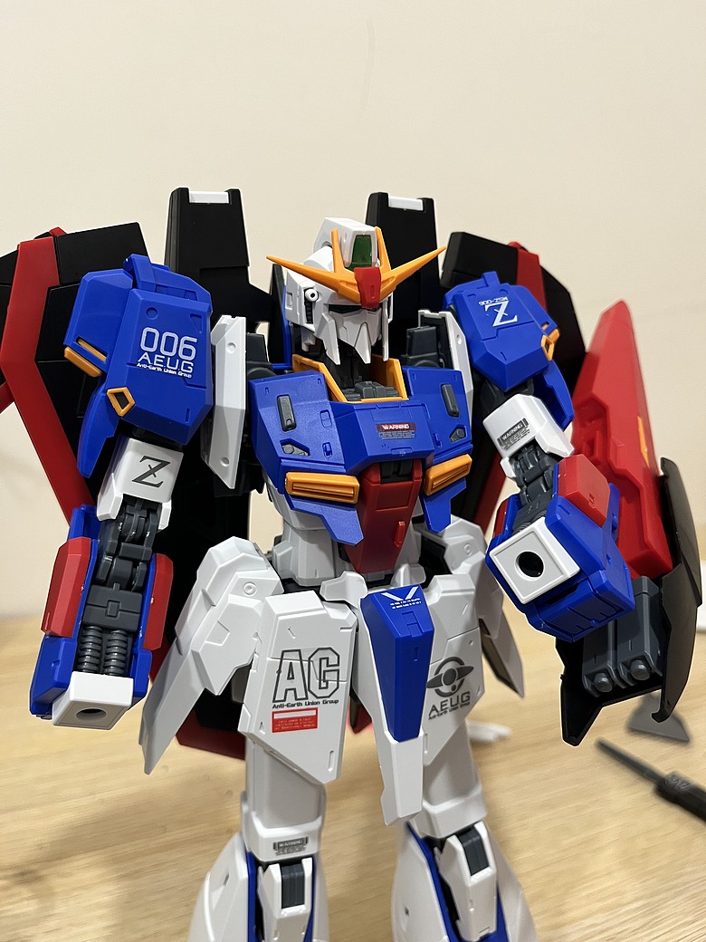 點我看大圖 【陸模開箱】爆閃1/72 ZETA Z鋼彈|超大尺寸超便宜售價,組裝後真實心得