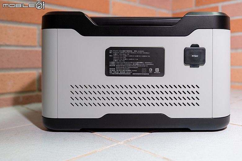 PHILIPS 1+n 儲能行動電源開箱實測｜1200W 大功率輸出，露營、外拍、居家備電都能彈性擴充