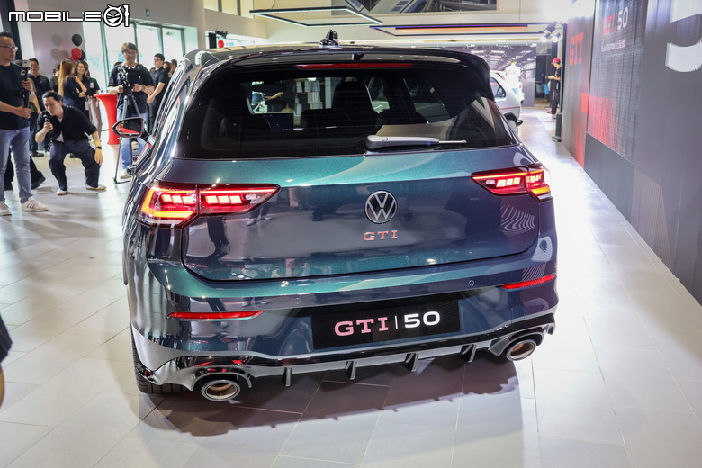 Volkswagen Golf GTI 50 週年版正式上市｜比德國還便宜的194.8萬元、發表前即完售！