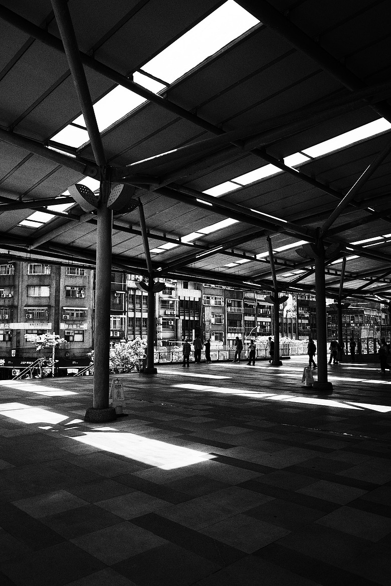 RICOH GR IV Monochrome 評測報告｜以純粹光影、譜寫口袋裡的黑白詩篇！
