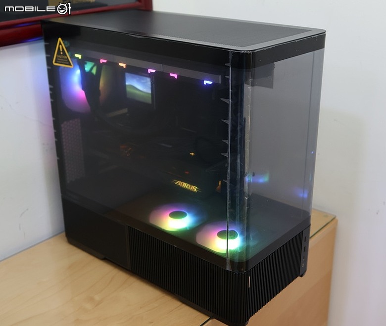 點我看大圖 寬廣視野 Antec 安鈦克 C6C AIR 三面曲面玻璃海景機殼