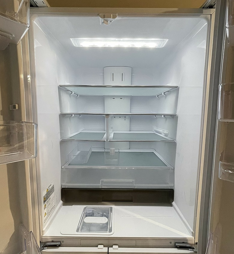 點我看大圖 【體驗合作】三菱電機日製電冰箱 MR-WZ54K 使用心得篇-靜謐運轉下的純粹冰爽鮮味