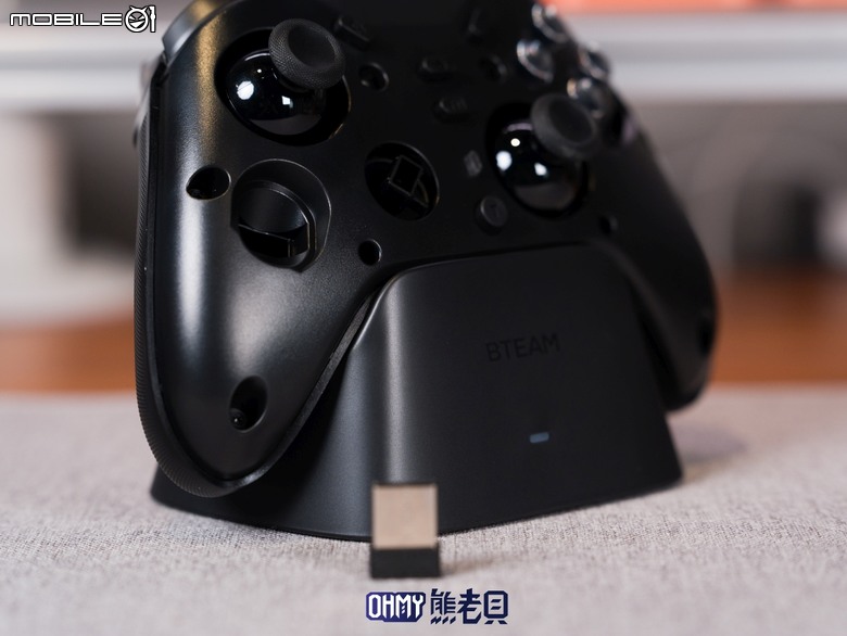 雙按鈕配置、多平台通用 Bteam Specter 沛影 無線遊戲手把