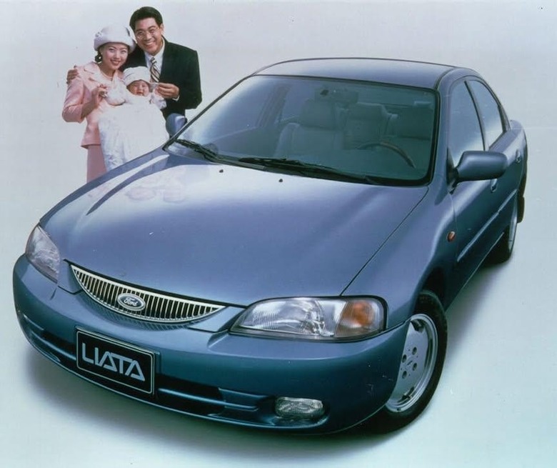 Ford Laser、全壘打、金全壘打、Liata你愛她、Tierra車型見解
