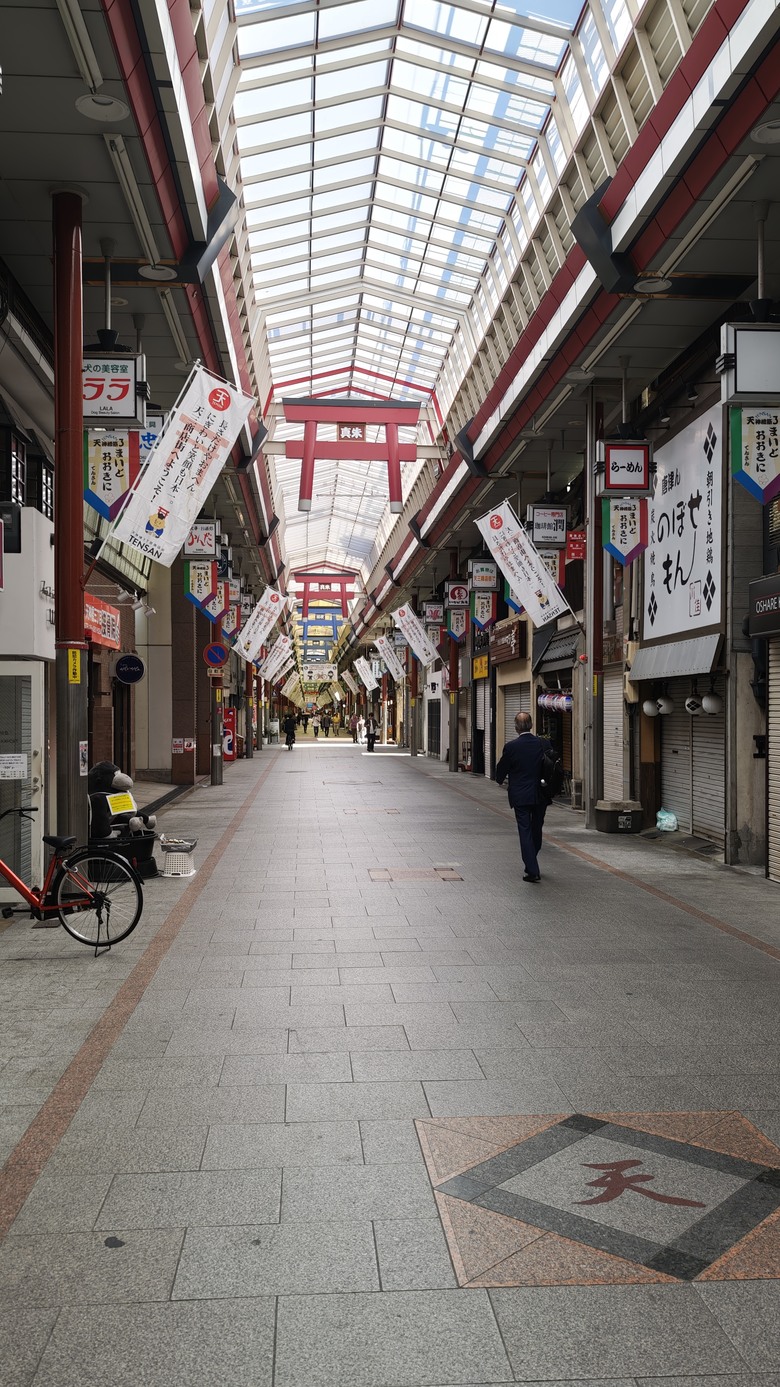 我與智能眼鏡的三天兩夜大阪快閃行 - Day2~Day3 - 天神橋筋商店街 / 梅田KYK炸豬排 / 阪急三番街 / 綱敷天神社御旅社 / 讀賣電視台柯南群像 / 通天閣 / 日本橋 / 達摩串炸 / 堺筋俱樂部 / INNN共乘體驗分享