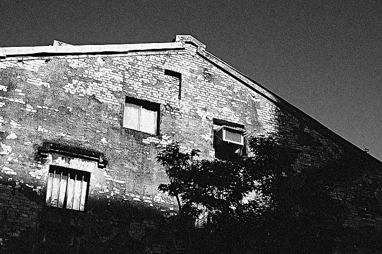 RICOH GR IV Monochrome 評測報告｜以純粹光影、譜寫口袋裡的黑白詩篇！