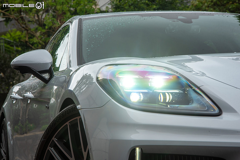Porsche Panamera 4S E-Hybrid 試駕｜不張揚的快，更顯從容！
