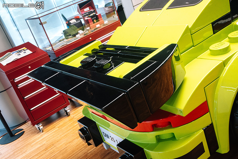 【採訪】限時登台，1：1 樂高版Porsche 911 Turbo進駐台北保時捷中心！