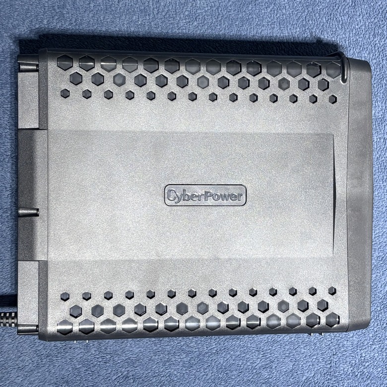 【深度開箱】CyberPower GX150C2M 不斷電系統:我的 「電力保險櫃」