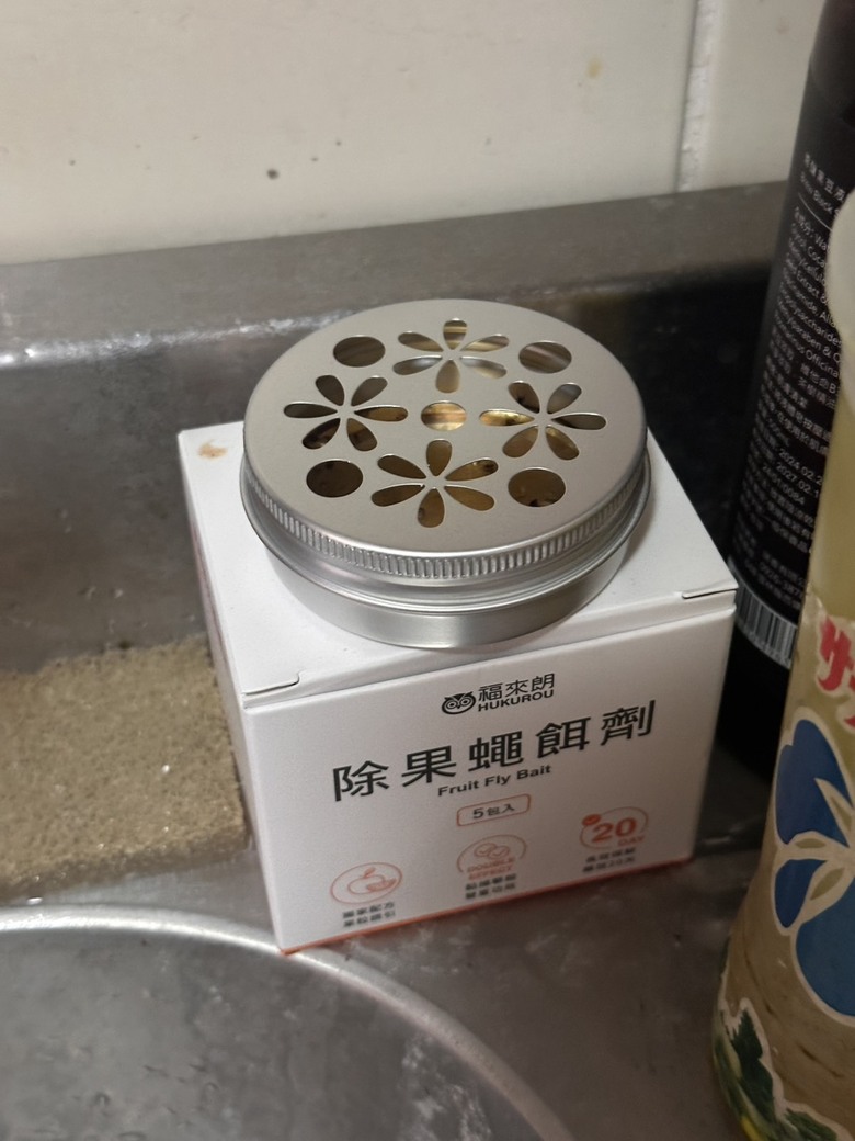 本來以為這種果蠅餌劑根本沒效…用了一個夏天默默改觀