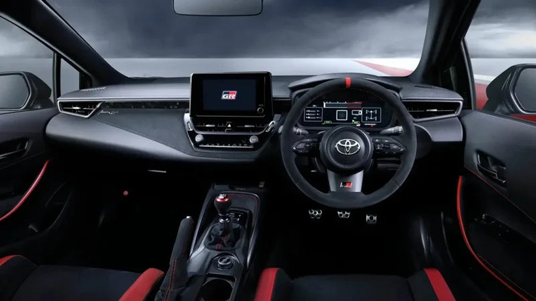 碳纖維上身的終極鋼砲! Toyota GRMN Corolla 明年限量登場！