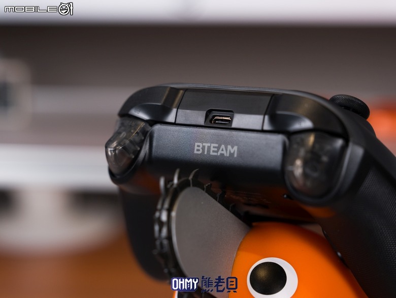 雙按鈕配置、多平台通用 Bteam Specter 沛影 無線遊戲手把