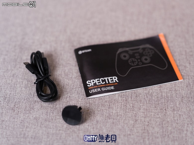 雙按鈕配置、多平台通用 Bteam Specter 沛影 無線遊戲手把