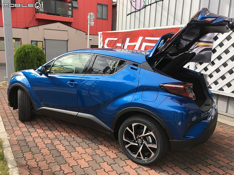 再見了，我的小藍：一部 Toyota C-HR 與我們家的九年時光