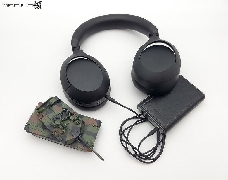點我看大圖 【北極熊開箱】 都會通勤的務實新解 - Philips TAH6000