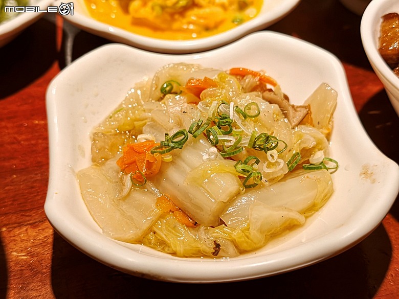 新芳春行、波麗路餐廳、黑美人大酒家、大千百貨、渭水驛站，還有美味吐司PILLO Bakery & café及好吃的大稻埕魯肉飯 — 2026初夏之大稻埕散策 東段 — 延平北路二段兩側及東側
