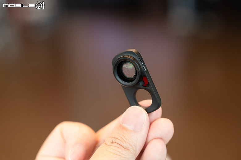 Insta360 首款旗艦雲台相機 Luna Ultra 來了!徠卡 1 吋 8K 雙鏡頭、2 吋可拆螢幕、支援頭部追蹤