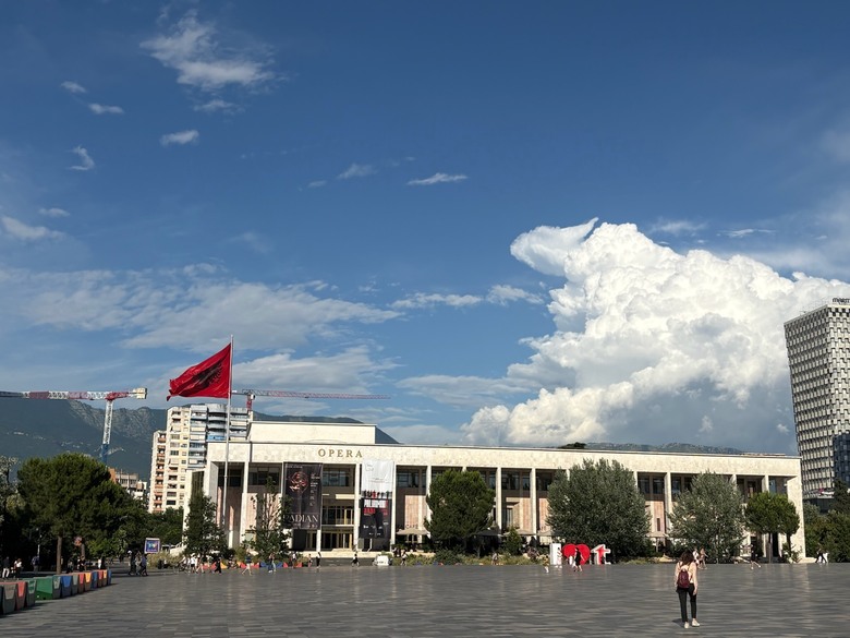 阿爾巴尼亞🇦🇱第二天 -  Dajti Ekspres 纜車，民族音樂體驗