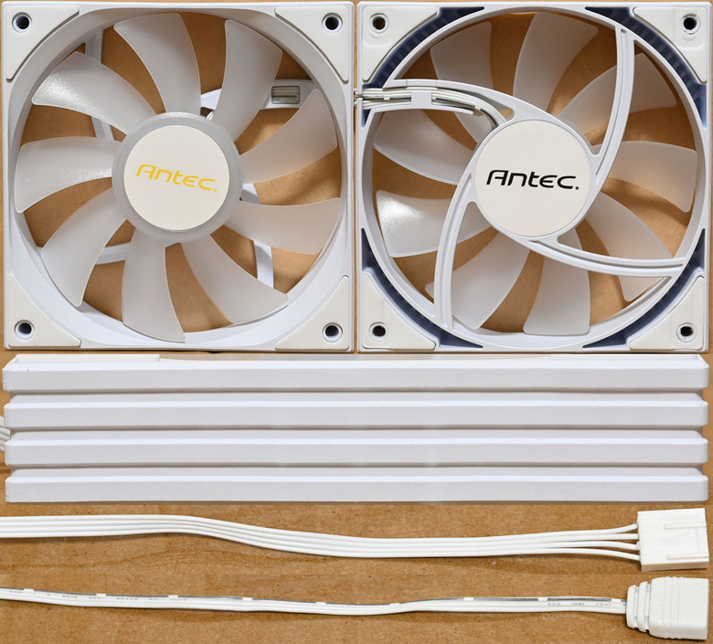 點我看大圖 ANTEC C2M ARGB機殼開箱