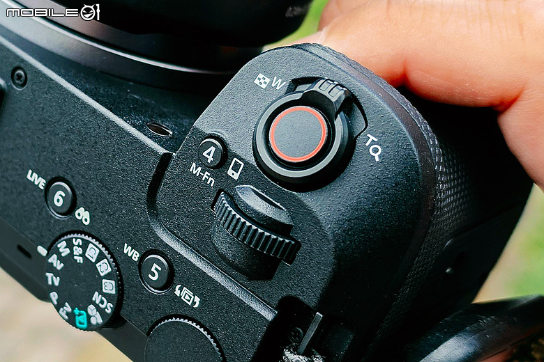 Canon EOS R6 V + RF20-50mm f/4L PZ 評測報告｜首款全幅方塊機、搭載 7K Open Gate 終極殺招！