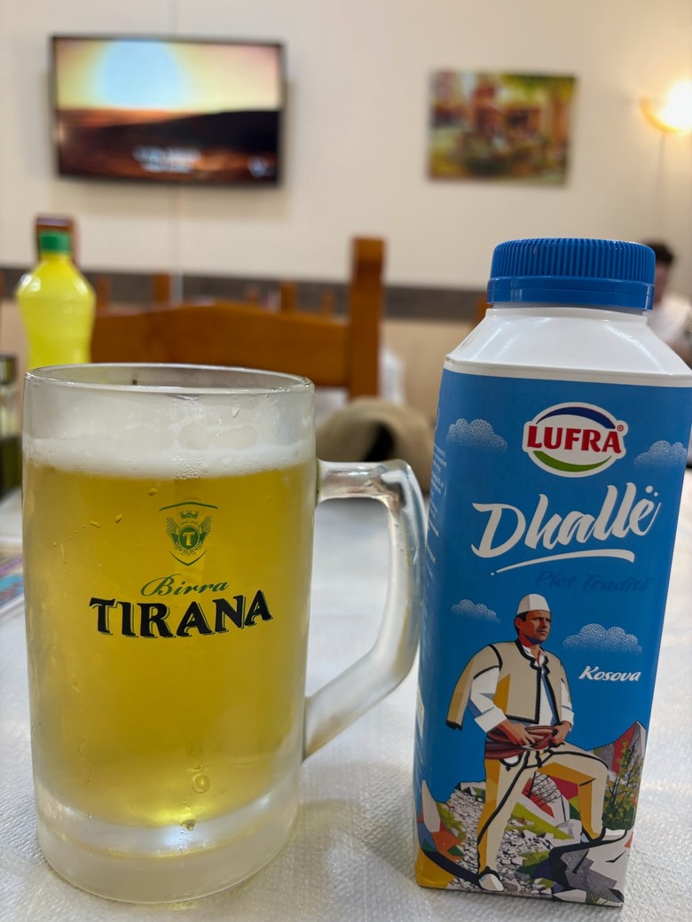阿爾巴尼亞🇦🇱第一天 - 首都地拉那美食現代建築之旅