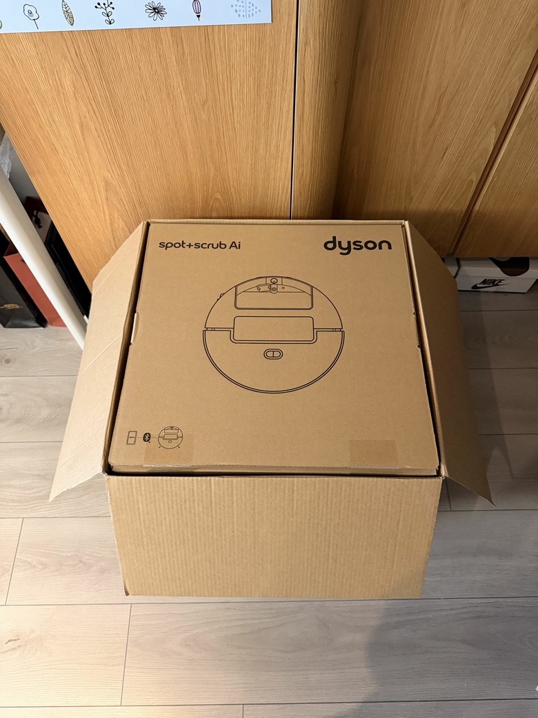 開箱家裡新幫手 Dyson Spot+Scrub AI 掃拖機器人