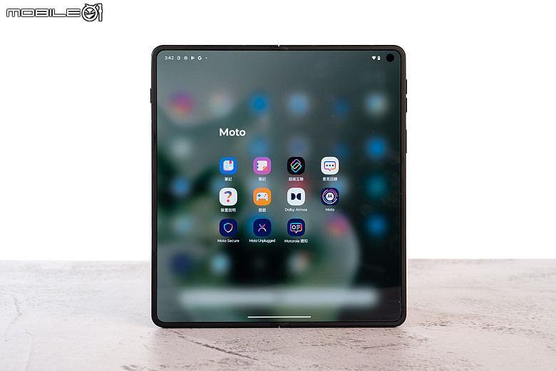 motorola razr fold｜首款大摺初試鋒芒，極致手寫體驗解放創作潛力！