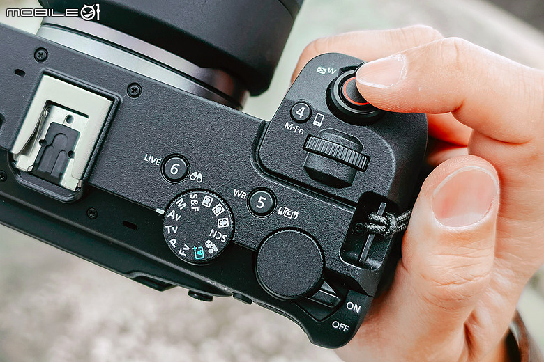 Canon EOS R6 V + RF20-50mm f/4L PZ 評測報告｜首款全幅方塊機、搭載 7K Open Gate 終極殺招！