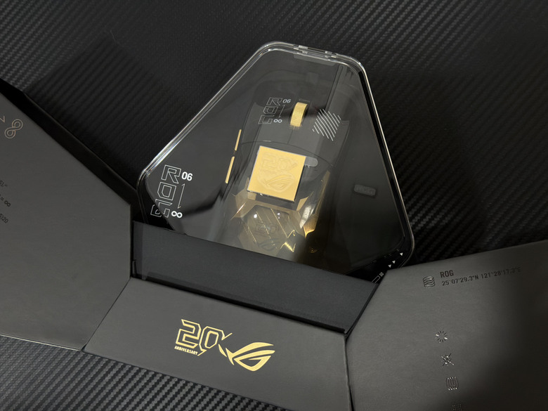 【開箱】24K鍍金aka尊爵不凡版敗家之眼｜ROG 20週年限定版鍵鼠組+鍵帽