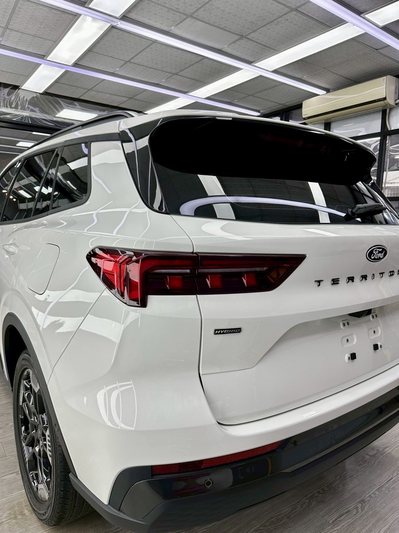 【心得】白車人的崩潰!姊姊的 Ford TERRITORY 被雨水毀容...台南手工拋光+陶瓷鍍膜初體驗