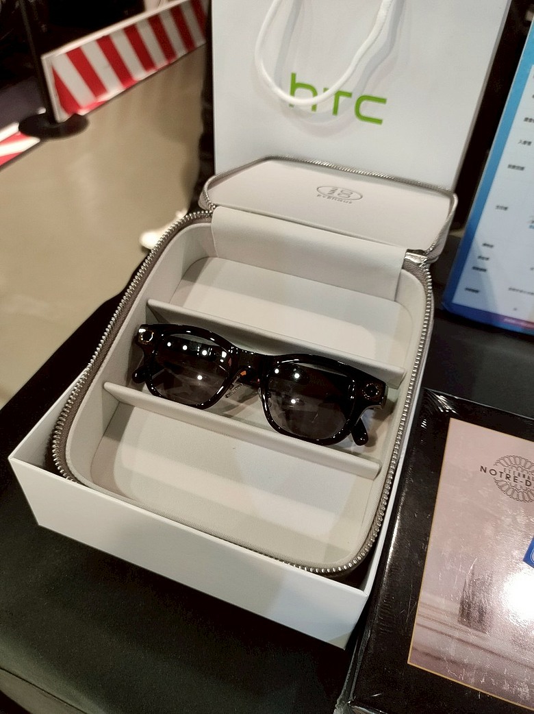 衝了!三創快閃店體驗HTC Vive Eagle