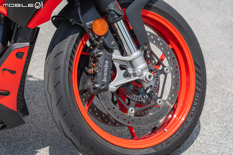 點我看大圖 Aprilia Tuono 660 試駕報告|手握燥熱戰鬥純血,電控帶來千變萬化!