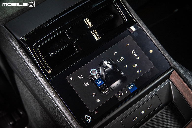 Porsche Panamera 4S E-Hybrid 試駕｜不張揚的快，更顯從容！