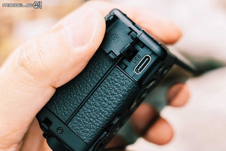 RICOH GR IV Monochrome 評測報告｜以純粹光影、譜寫口袋裡的黑白詩篇！