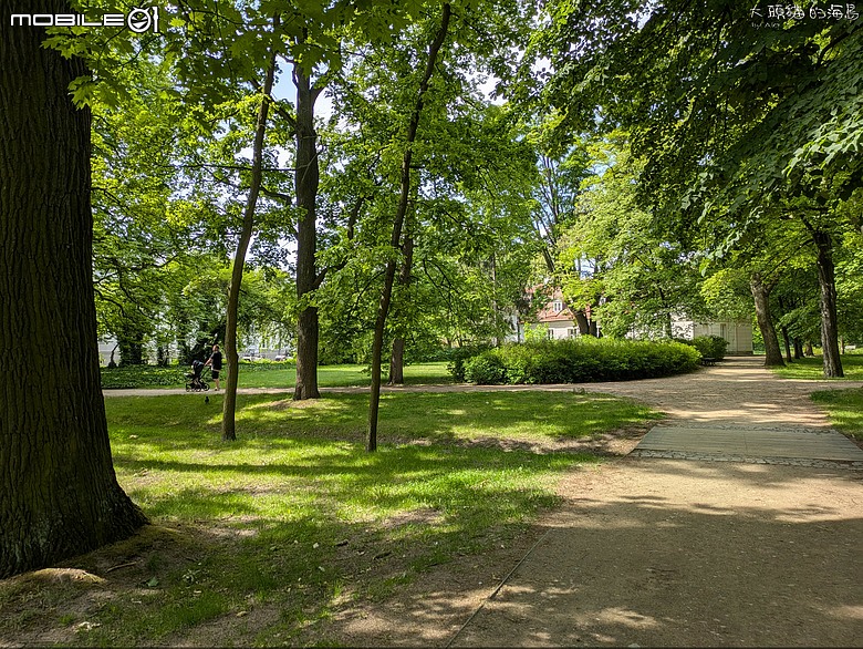 波蘭: 瓦津基公園 (Poland: Łazienki Park)