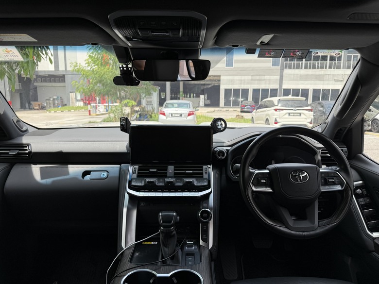 [海外開箱］Land Cruiser 300 ZX