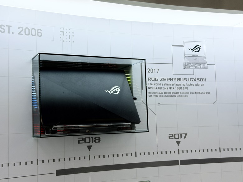 【COMPUTEX 2026 -ROG攤位體驗-電競周邊 】ROG 20 週年 Edition 20:透明黑金之下,玩家信仰的工藝展演