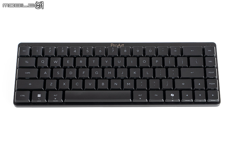 ASUS ProArt PZ14 (HT7407) 體驗｜尺寸更大、效能翻倍的隨身 AI 工作站！