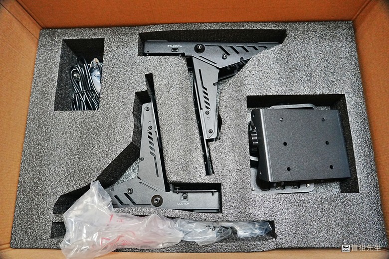 【盲狙先生傳123】FLASHFIRE 富雷迅 G103+FLASHSEAT LITE F910 | 在FORZA HORIZON 6 的東京街道中狂飆 直驅入門的利器❤️