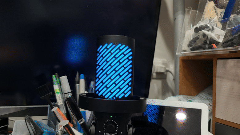 開箱｜FANTECH MCX04 USB 電容式 RGB 麥克風 - 入門到中階玩家需求一次到位，2 千內有找的電腦麥克風！