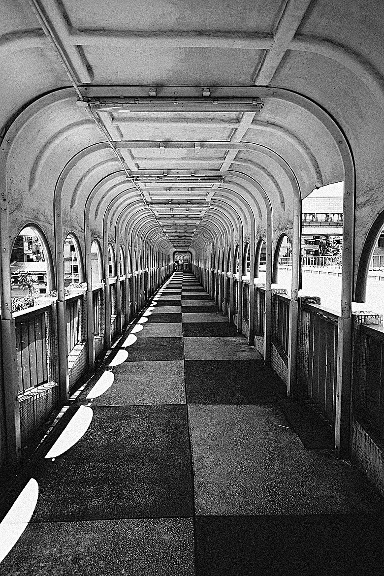 RICOH GR IV Monochrome 評測報告｜以純粹光影、譜寫口袋裡的黑白詩篇！