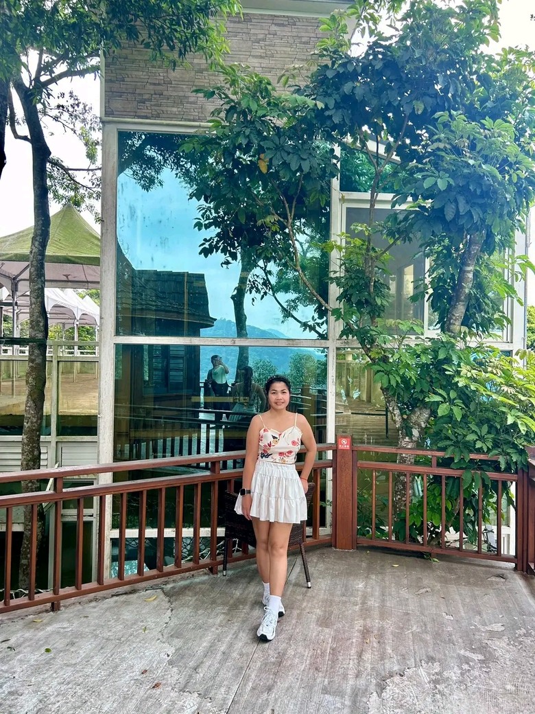 跪求神人幫我將女人臉部互換