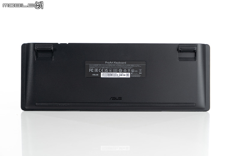 ASUS ProArt PZ14 (HT7407) 體驗｜尺寸更大、效能翻倍的隨身 AI 工作站！