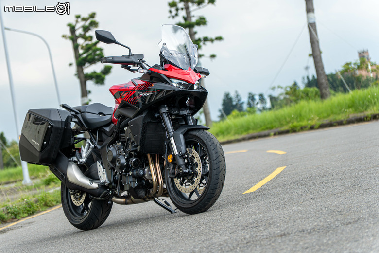 HONDA CB1000 GT 試駕｜不再做選擇，四缸、電懸、運動、舒適我全都要！