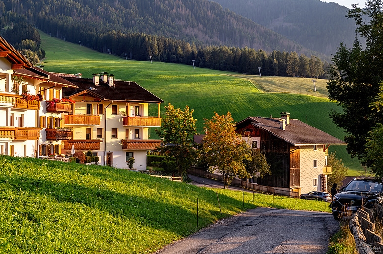 點我看大圖 2024瑞士義大利山脈之旅之19、0827 Panorama di Santa Maddalena富內斯山谷