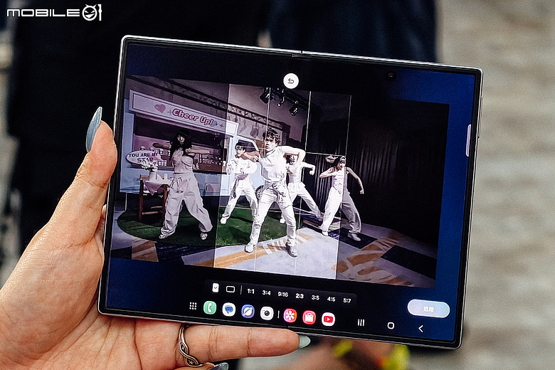 Samsung Galaxy Z Fold8「寬」摺疊領軍、Z Fold8 Ultra / Z Flip8 同步亮相!