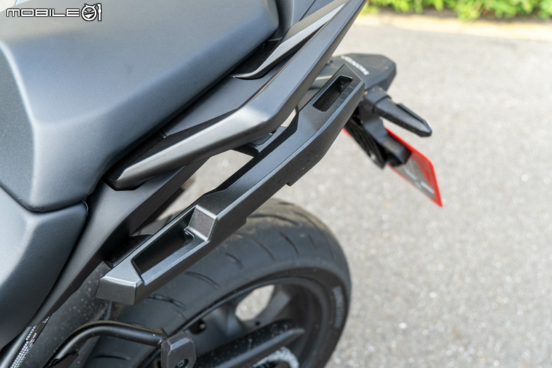HONDA CB1000 GT 試駕｜不再做選擇，四缸、電懸、運動、舒適我全都要！