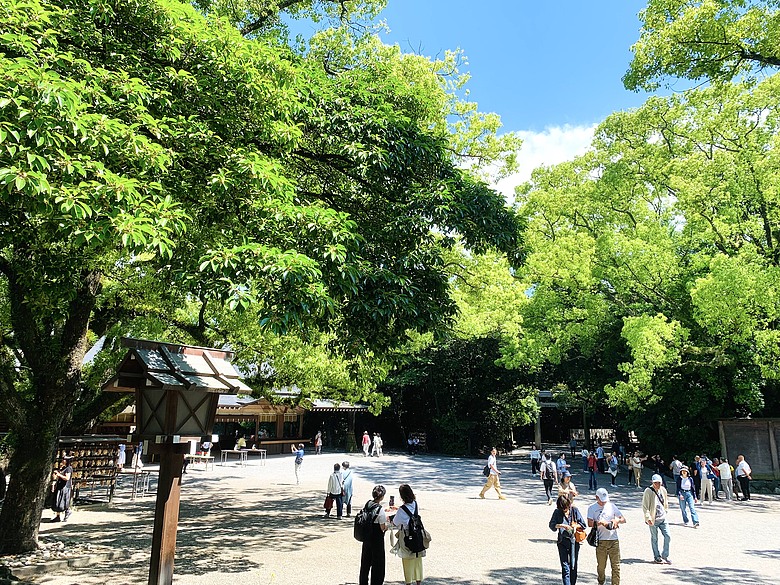 ＜日本＞2024～有個誤會但覺得照片很美的「名古屋一日遊」：東京外星人快閃店、大須觀音、名古屋城(？）、熱田神宮